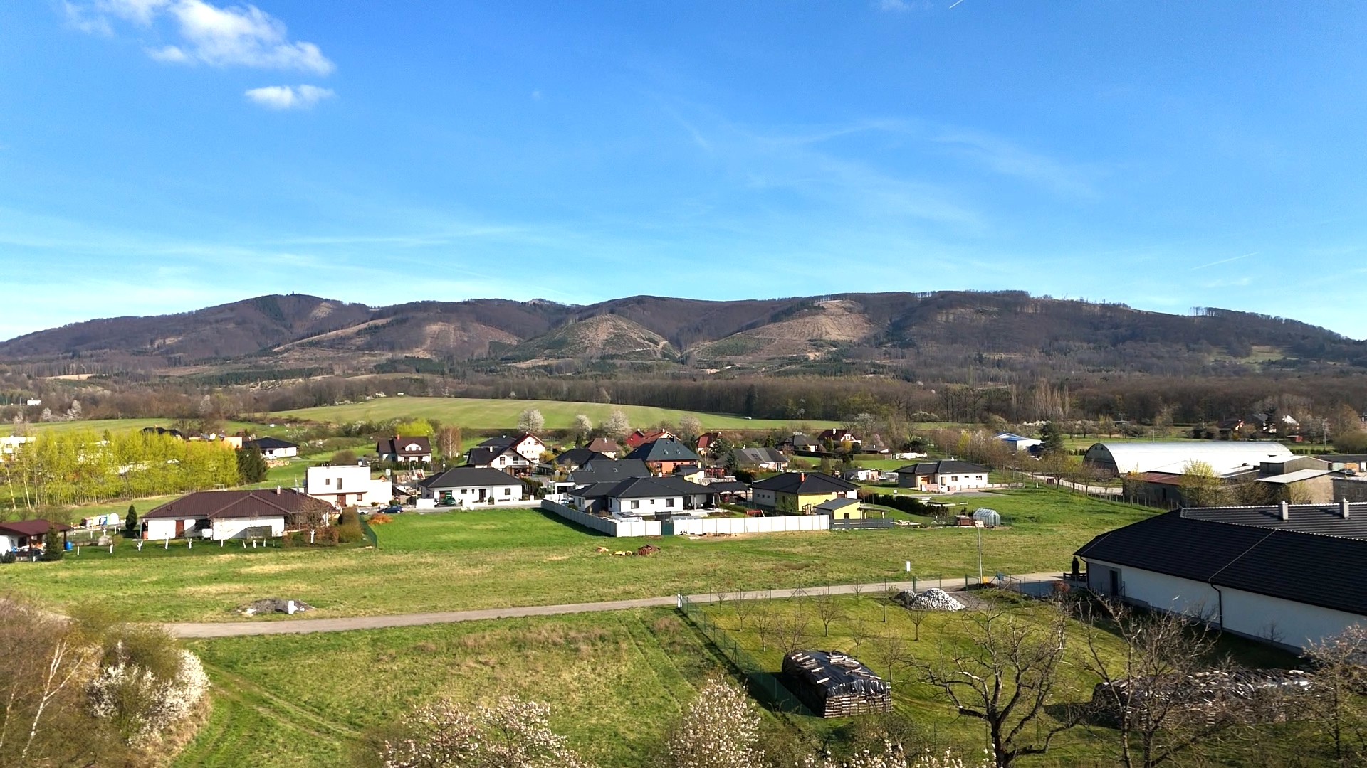 Prodej stavebních pozemků Loukov