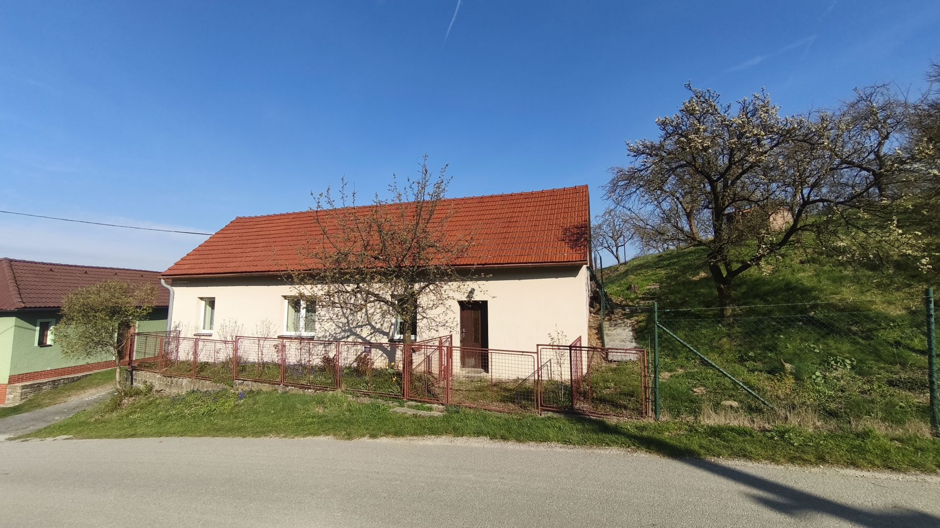 Prodej rodinného domu -  Chvalčov