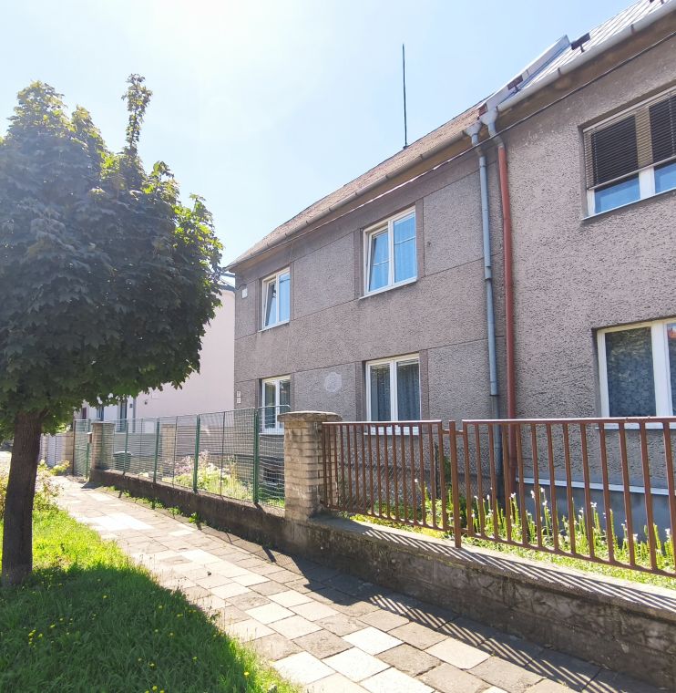 Prodej rodinného domu 4+1 s garáží a zahradou – ul. Zlínská, Holešov